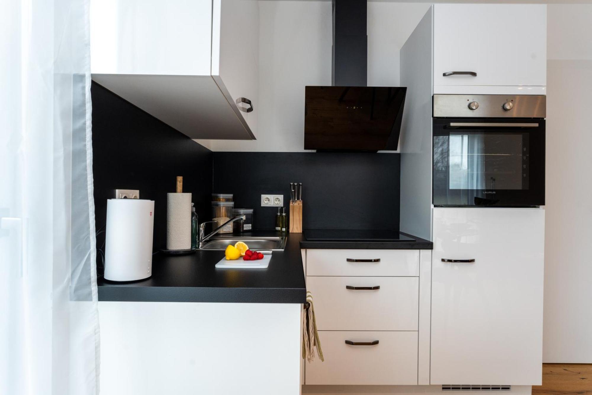 Noblenest: Terrasse - Netflix - Kaffee Appartement Wenen Buitenkant foto