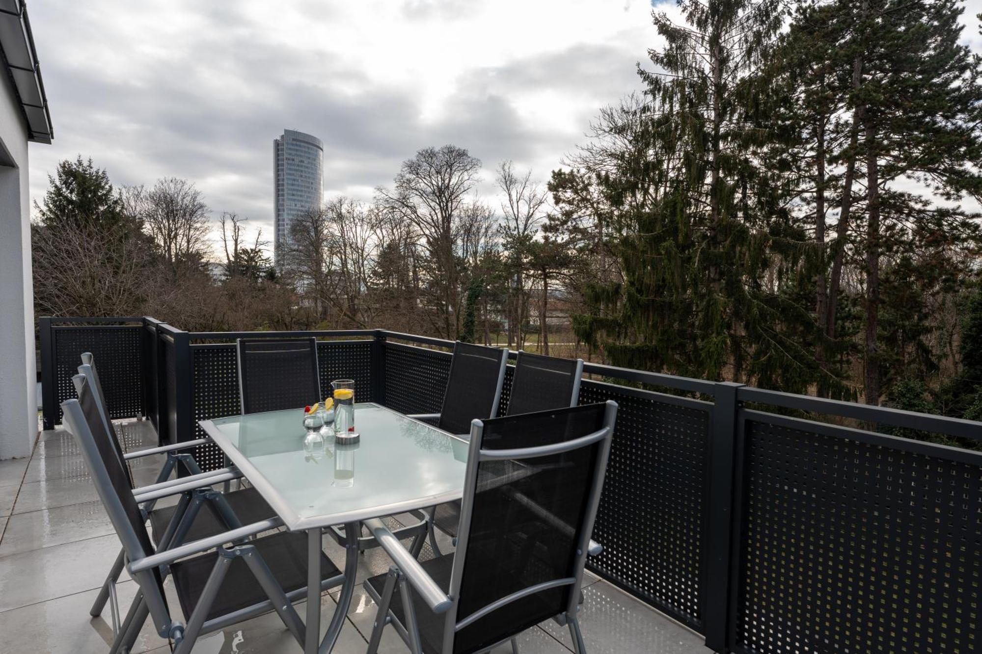 Noblenest: Terrasse - Netflix - Kaffee Appartement Wenen Buitenkant foto